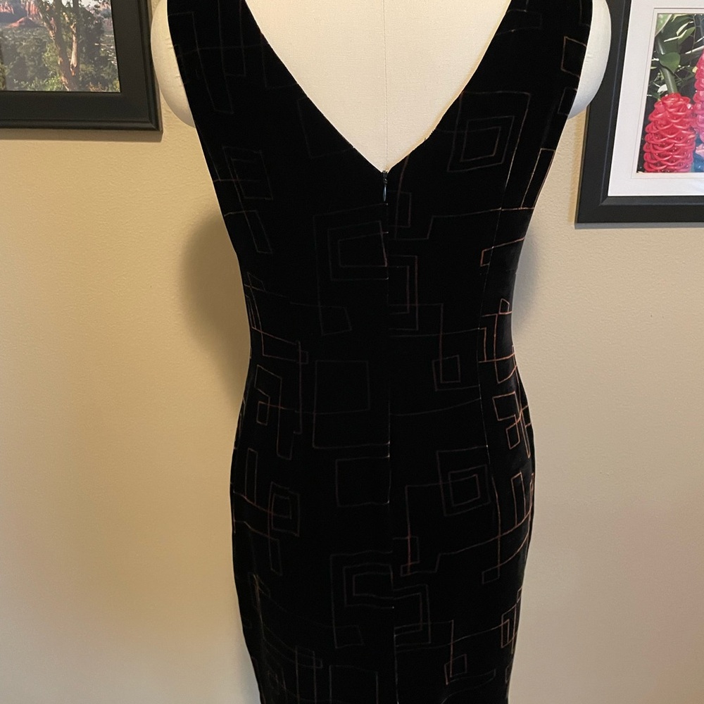 Vintage Jones New York Black Rayon & Silk Dress with Geometric Pattern, Size 8 - Picture 3 of 9